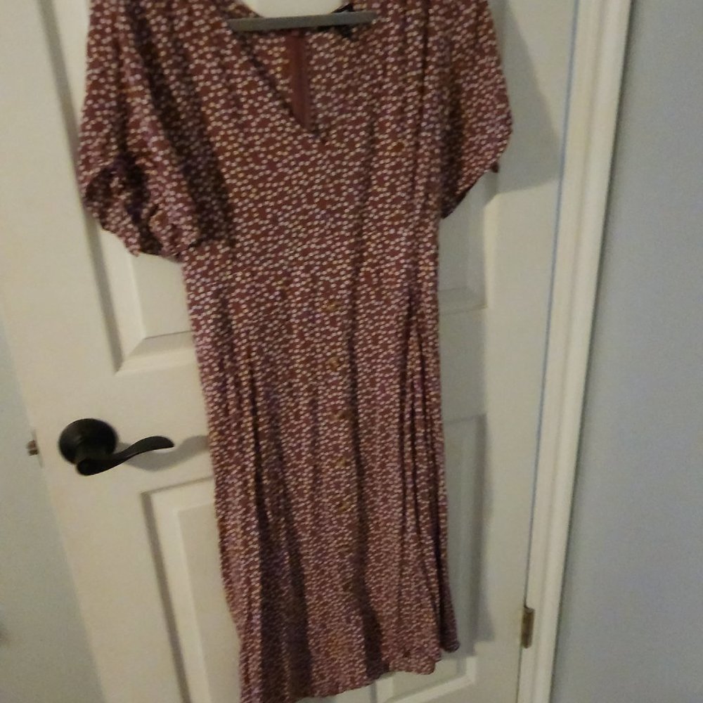 Slim fit tie back dress